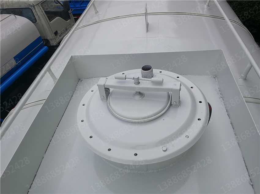 湖北盈通汽車福建藍(lán)牌福田抑塵車報價